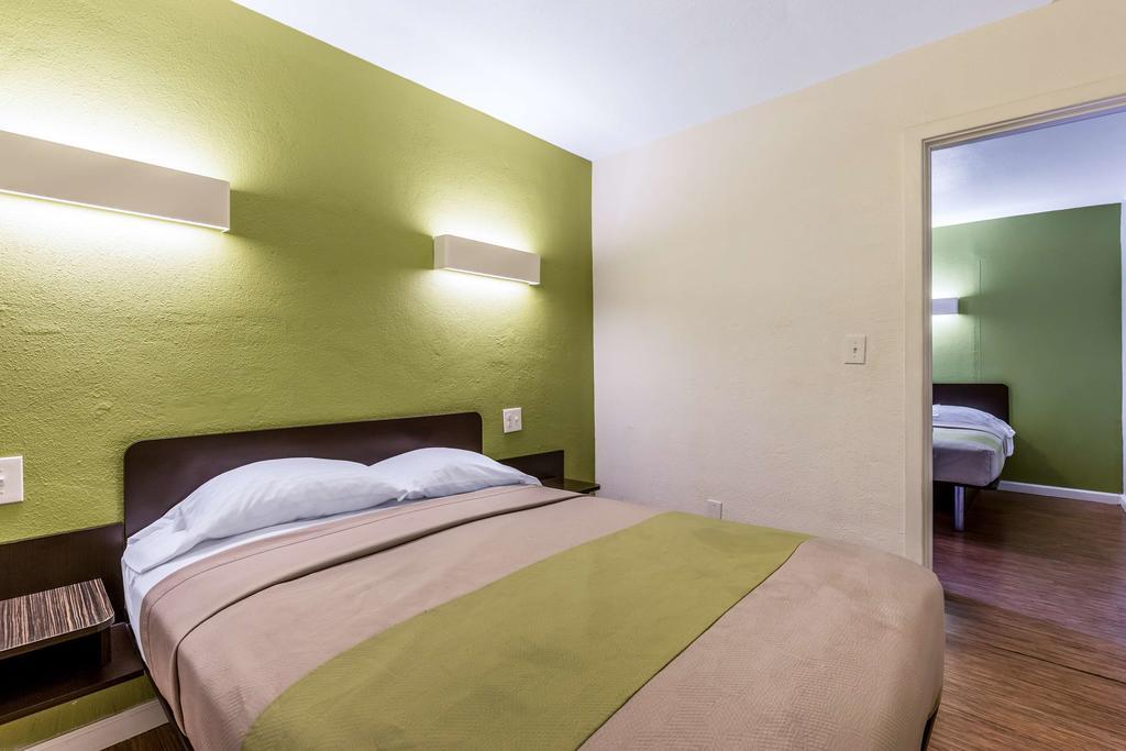 Hotel 6 2*